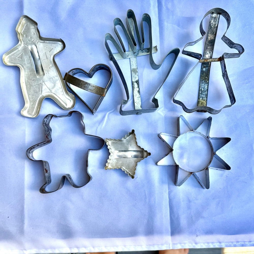 Vintage Metal Cookie Cutter Lot 7pc Gingerbread Man Hand Heart Bear Sun Star